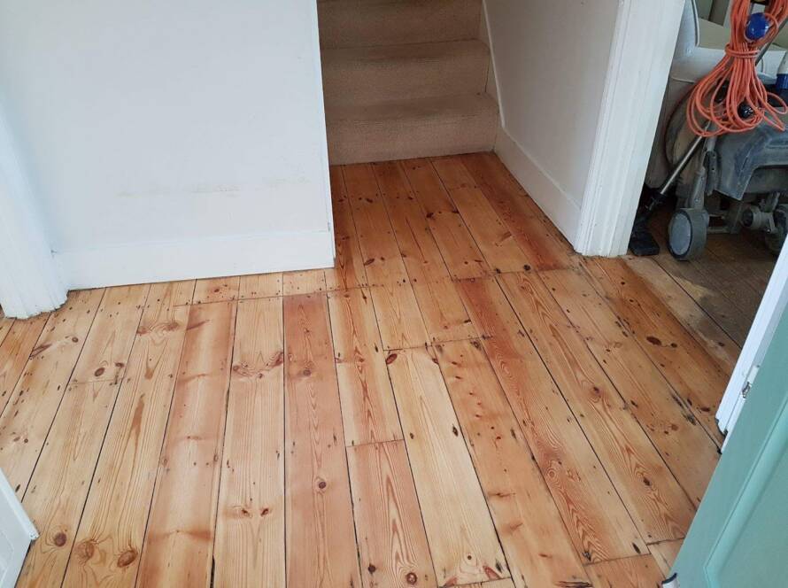 Reliable Floor Sanding in Sandwich (CT13) – Fully Insured and Dust-Free