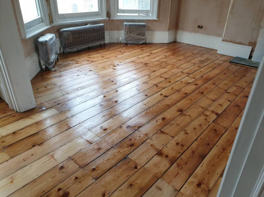 Professional Floor Restoration in Reading (RG1, RG2, RG4) – Fully Insured and Dust-Free