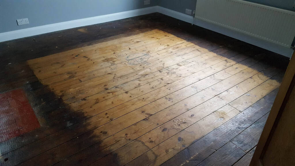 Reliable Floor Sanding in Earlsfield SW18 – Fully Insured and Dust-Free